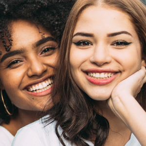 Teeth Whitening After Affixing Invisalign Aligners: Is It Feasible? Teeth Whitening After Affixing Invisalign Aligners: Is It Feasible?